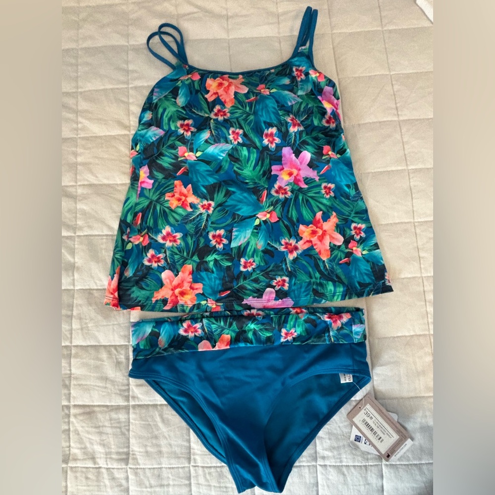 Amoena swimsuit, tankini with bottoms.